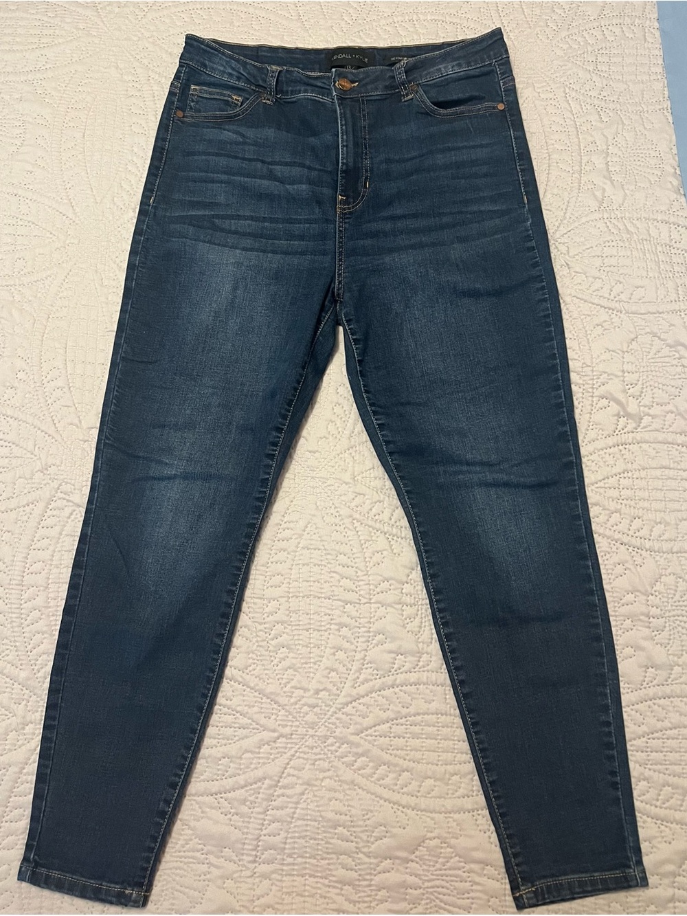 Kendall + Kylie The Kontour High Rise Skinny Jeans Size 13/31 - Dark Wash